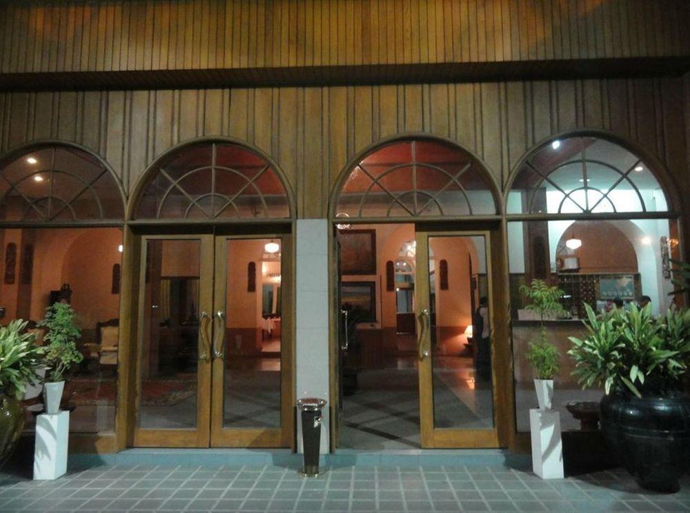 Yuzana Garden Hotel Rangun Kültér fotó