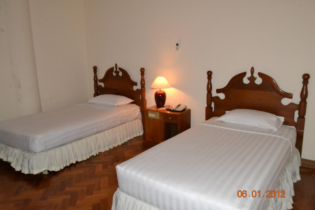 Yuzana Garden Hotel Rangun Kültér fotó