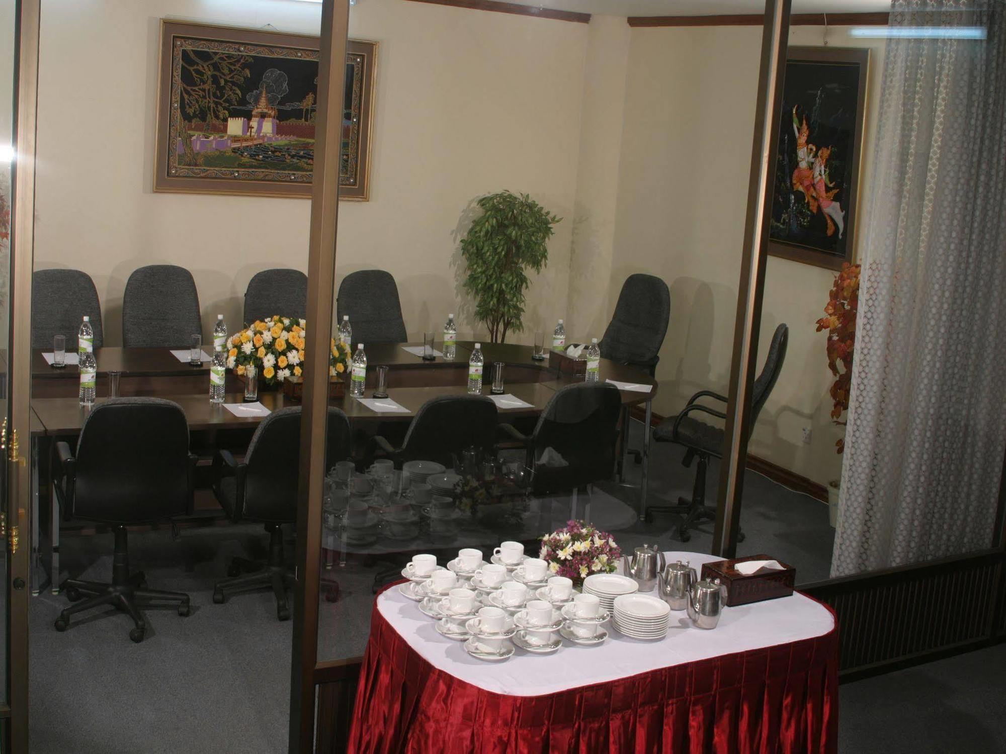 Yuzana Garden Hotel Rangun Kültér fotó